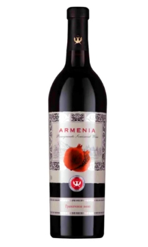 Armenia Wine Factory Pomegranate Semisweet bottle
