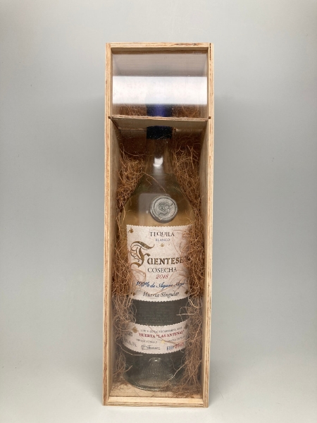 Picture of Fuenteseca Blanco (Cosecha 2018) Huerta Las Antenas Tequila 750ml