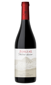 Zorzal Pinot Noir Terroir Unico bottle